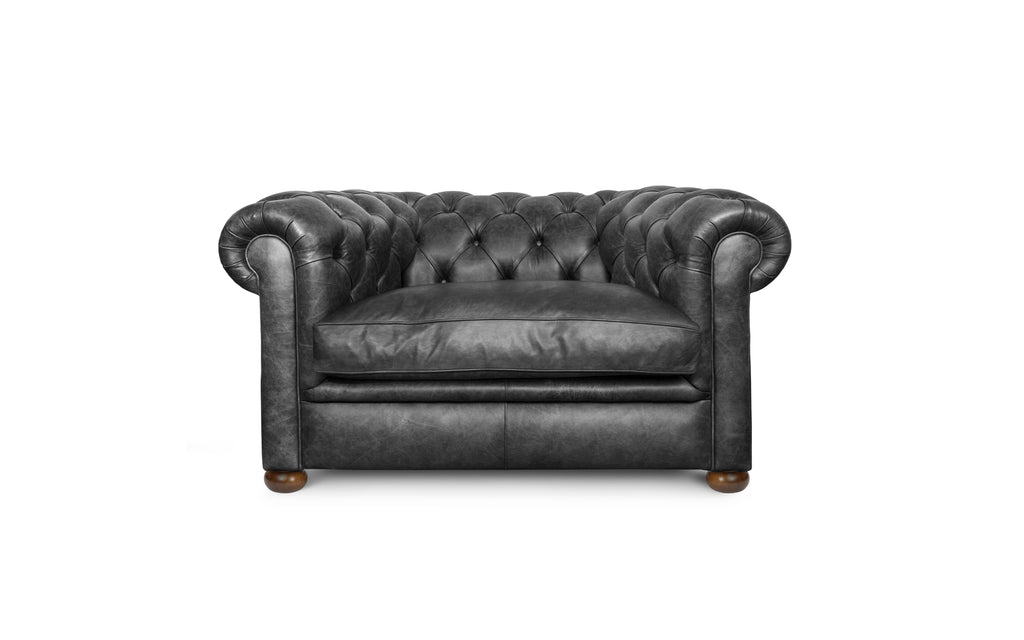 Black leather chesterfield chair deals