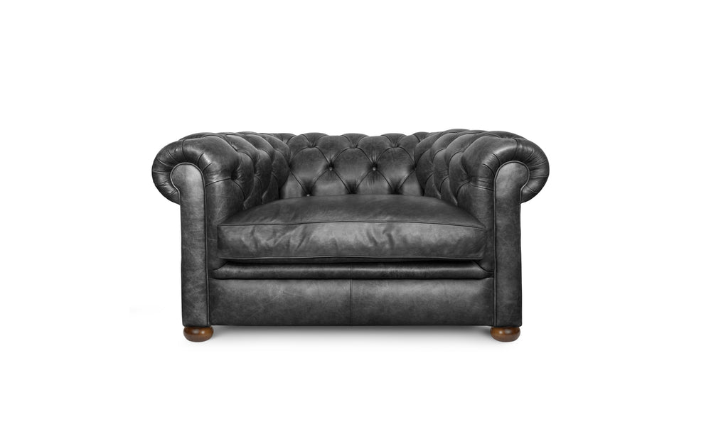 'mini' huxley    Snuggler Chesterfield in Black Vintage leather
